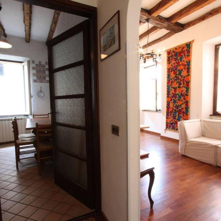 Captivating 4 -Bed Apartment in Bellagio Historic - Appartamento - 9