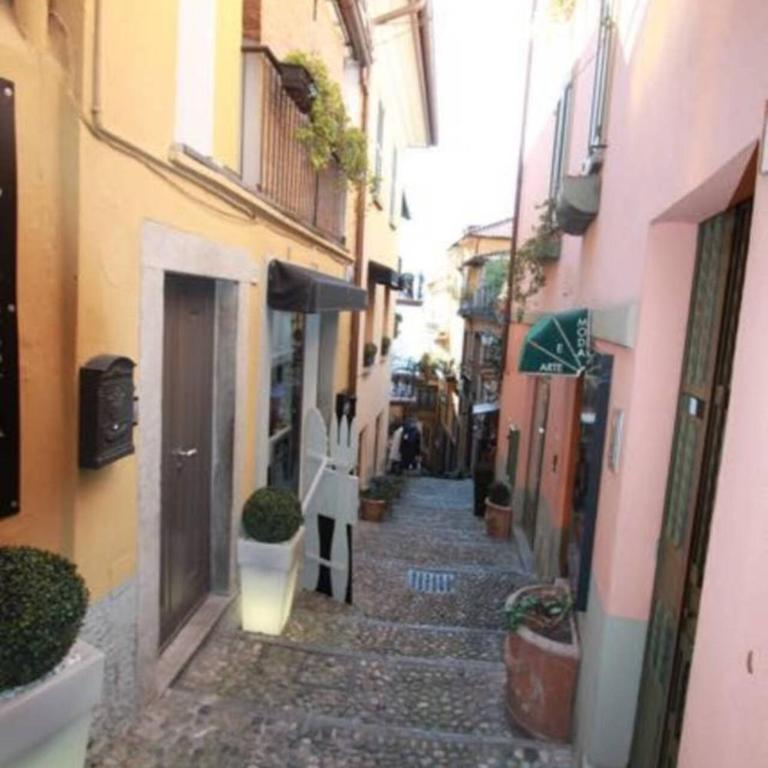 Captivating 4 -Bed Apartment in Bellagio Historic - Appartamento - 19