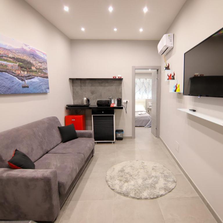 Montesanto Station - Quadruple Room with Terrace - 8