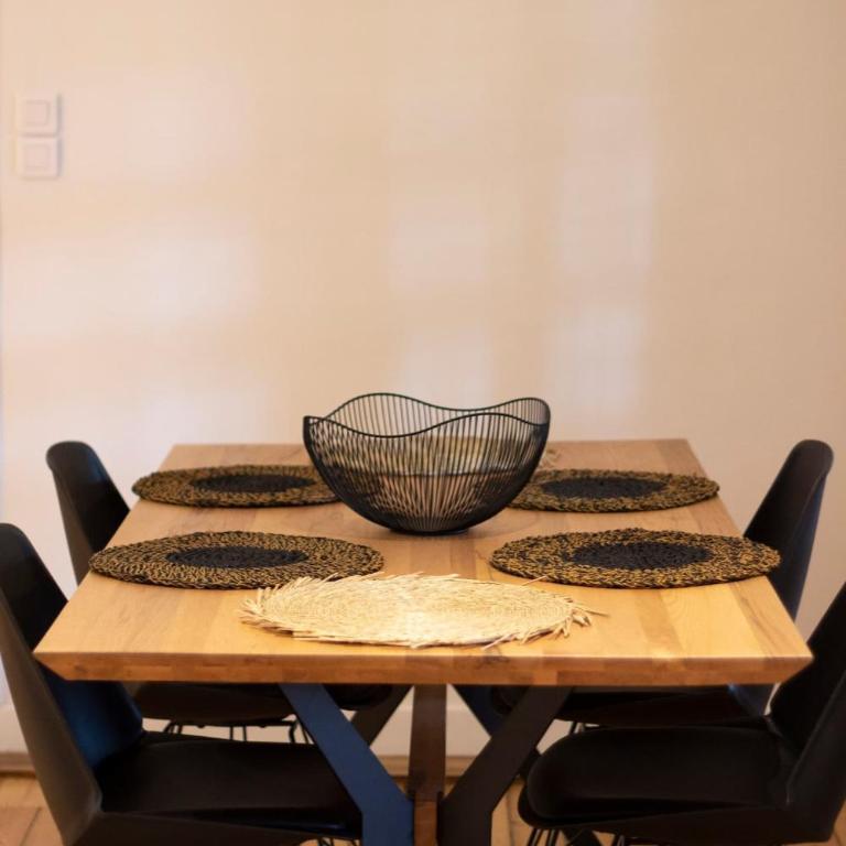 Confort Appartement 110 m² CleanNcosy Toulouse Hypercentre - Three-Bedroom Apartment - 3