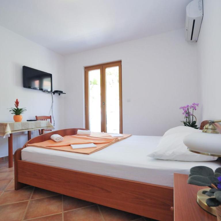 TILIA Apartments - Studio with Garden View - 6