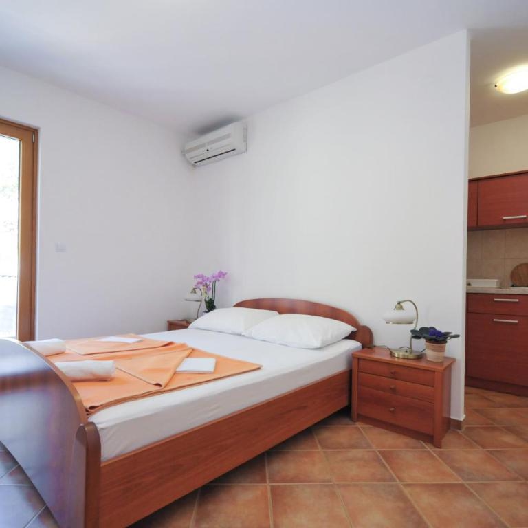 TILIA Apartments - Studio with Garden View - 1
