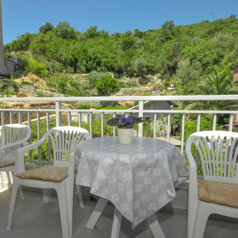 TILIA Apartments - Studio with Terrace - 1