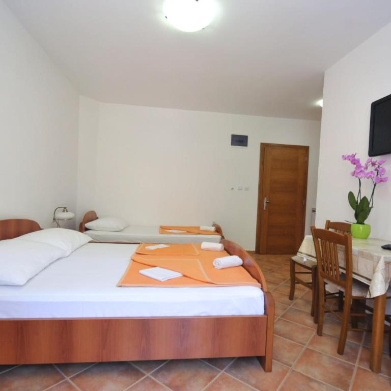 TILIA Apartments - Studio with Terrace - 5