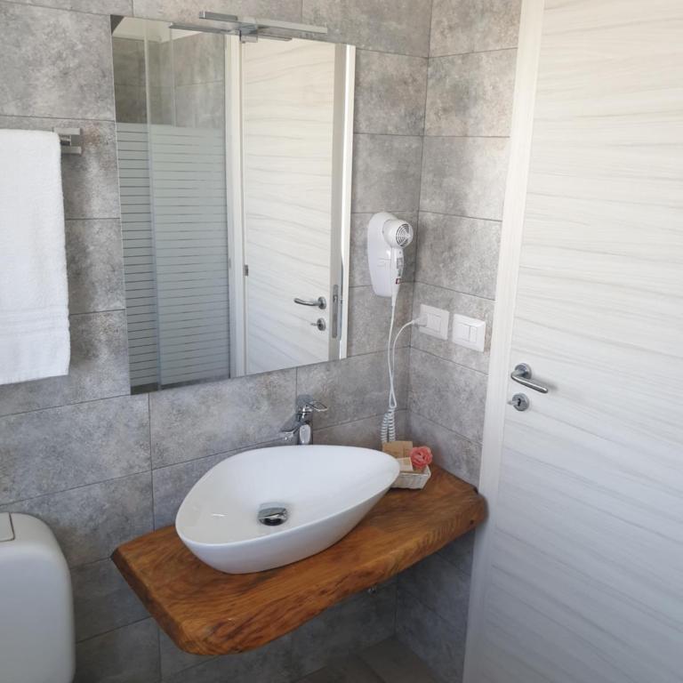B&B Villa Chiara - Bed And Breakfast - Camera King Deluxe - 4