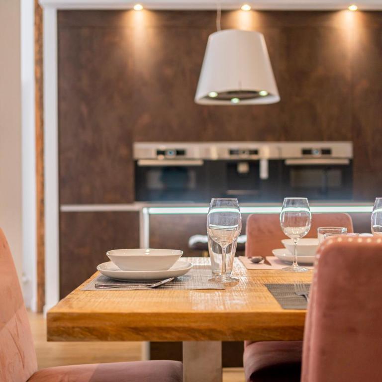 Ever House - El CORAZON de CHUECA - Three-Bedroom Apartment - 45