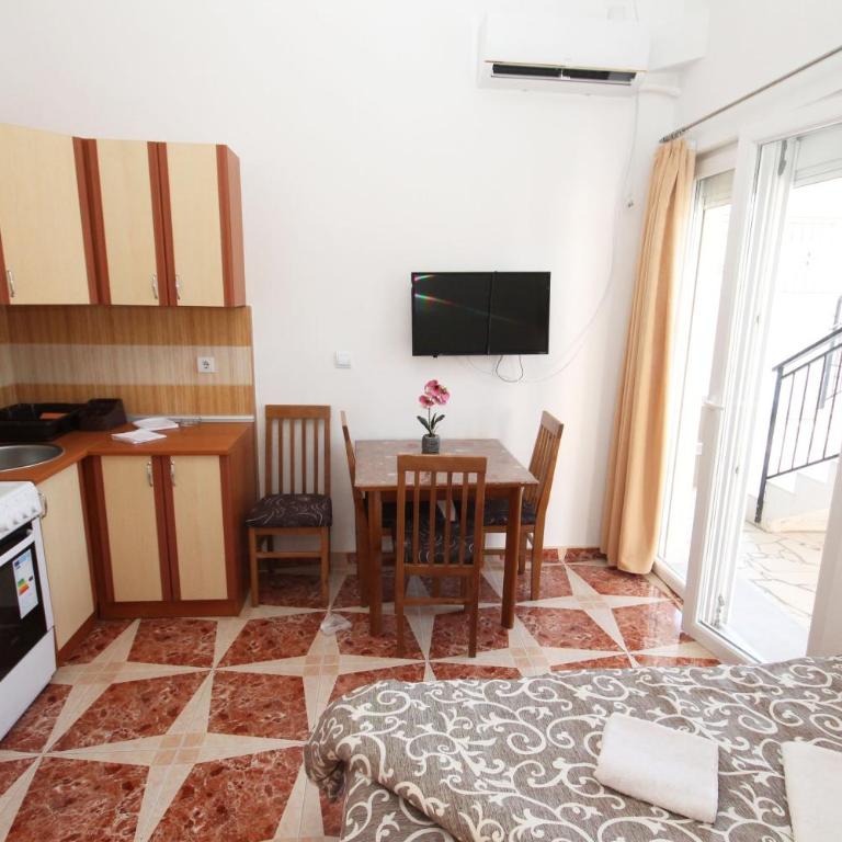 Apartment with pool Tomic Boka Bay - Apartment mit 1 Schlafzimmer - 8