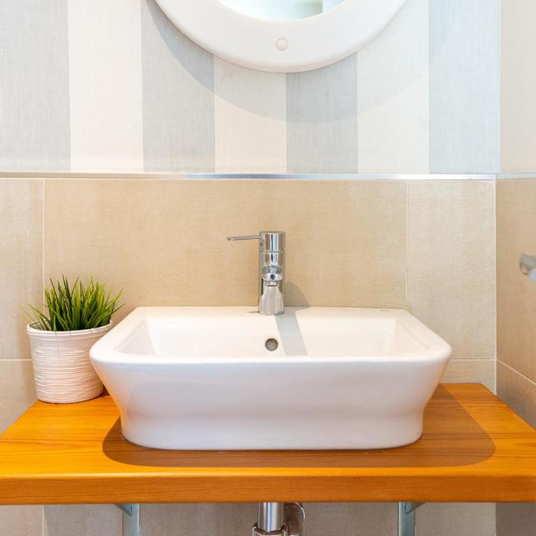 Urbe10 Angel Suites 2 Bedrooms Apartment 4A - Apartment - 32