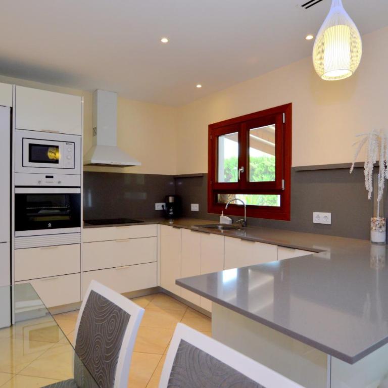 Chalet a 30m de la playa - Chalet - 8
