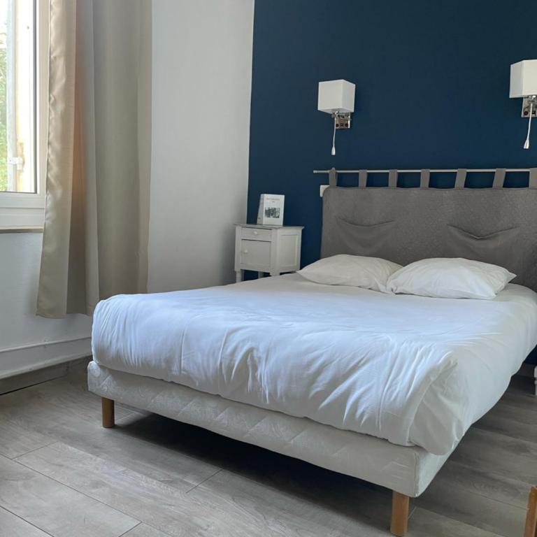 Hôtel Constantin - Chambre Double avec Douche - 1