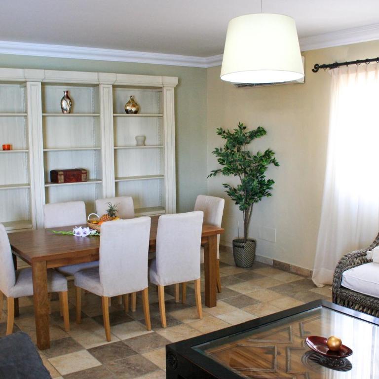 MARIA DEL RISCO by Buenavilla - Three-Bedroom Villa - 13