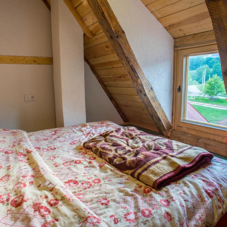 Maple village - Four-Bedroom House - 39