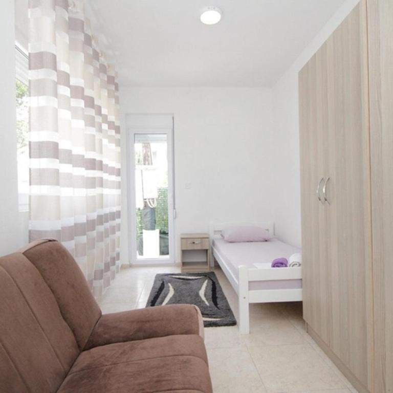 Tosic Apartmani - Two-Bedroom Apartment - 3