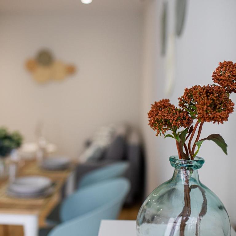 FLORIT FLATS - Port & City Arts II - 15 min Beach - Two-Bedroom Apartment - 19