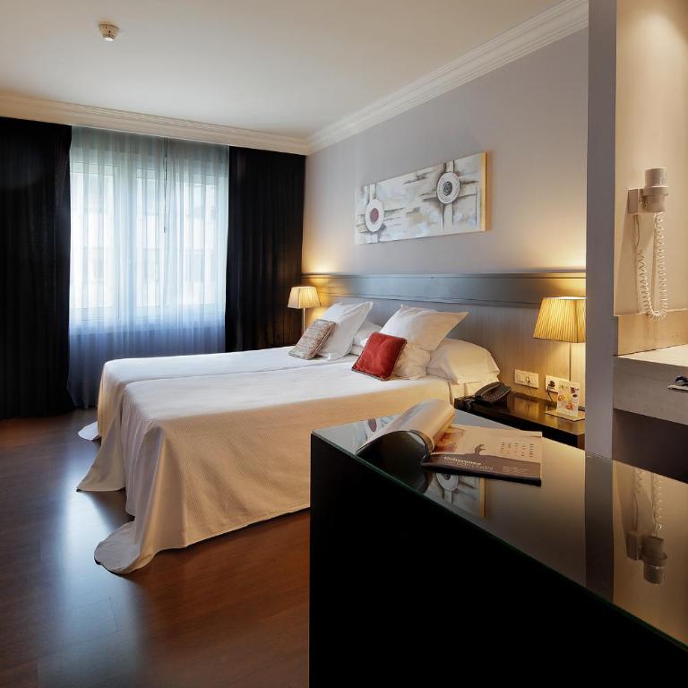 Hotel Condado - Double or Twin Room with City View - 1