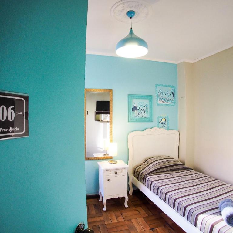 Hostal Providencia - Habitación Individual con baño compartido - 5