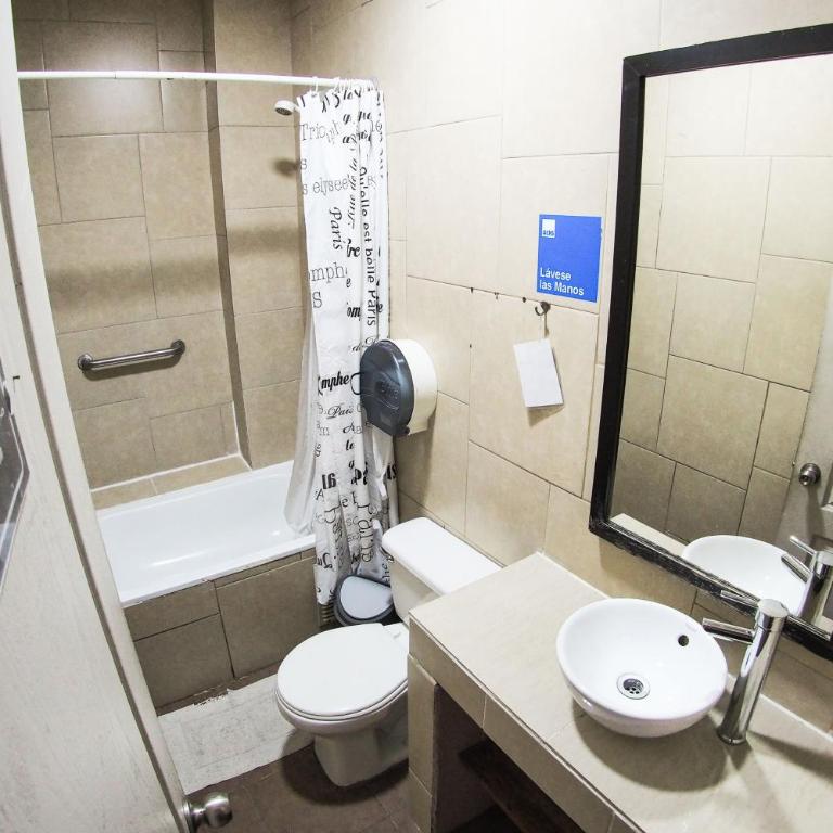 Hostal Providencia - Cama en habitación compartida mixta de 6 camas - 12