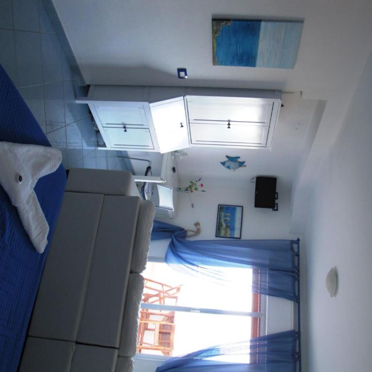 Miramare - Camera Tripla con Balcone e Vista Mare - 8