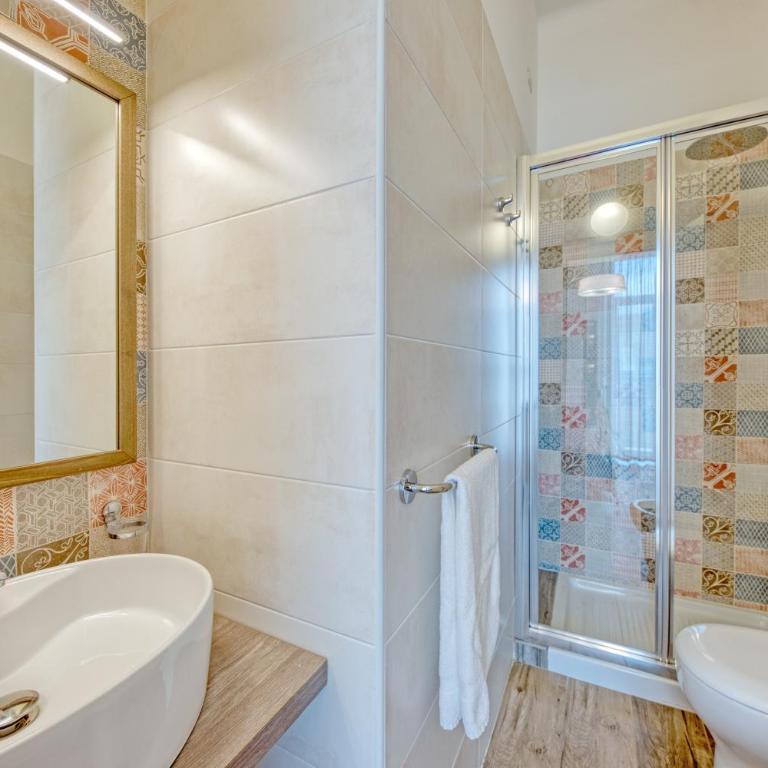 ILICE B&B - Double Room with Balcony - 5