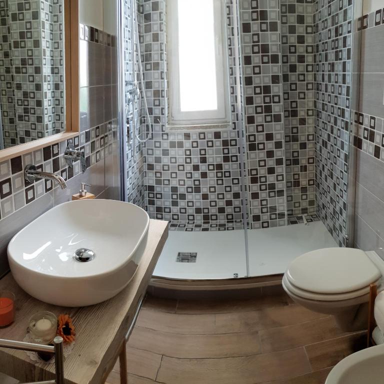TORRE ANGELLARA B&B - Camera Matrimoniale con Bagno Privato Esterno - 4