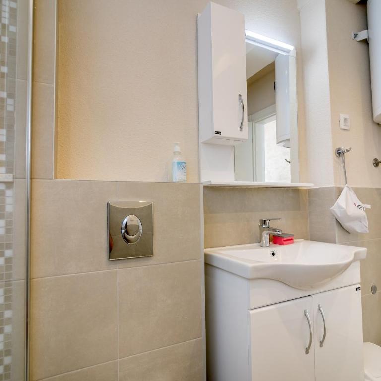 Apartments Milanović - Apartman s 1 Spavaćom Sobom i Pogledom na More - 22