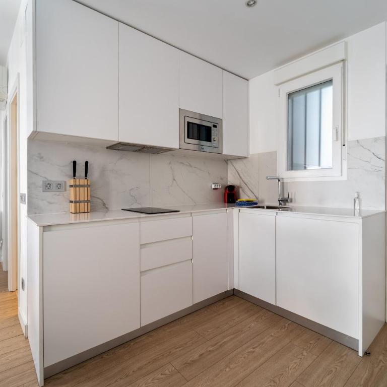 Bright Modern - 1Bedroom 1Bath - Lavapiés - One-Bedroom Apartment - 9