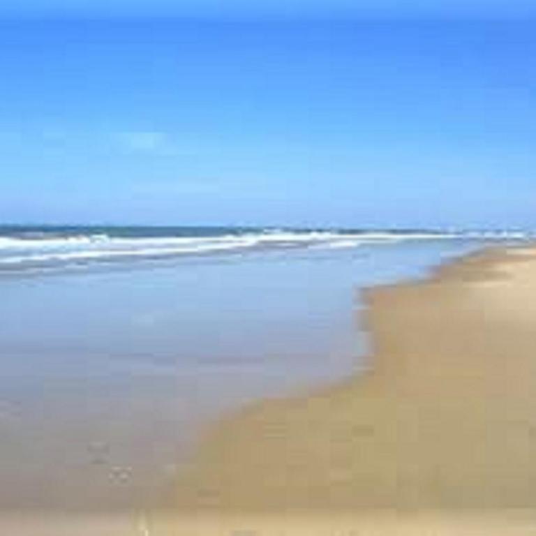 2 Bed - Sleeps 4 - Free Parking - 5 mins to Beach - Appartement - 10