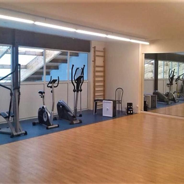 2 Bed - Sleeps 4 - Free Parking - 5 mins to Beach - Appartement - 5