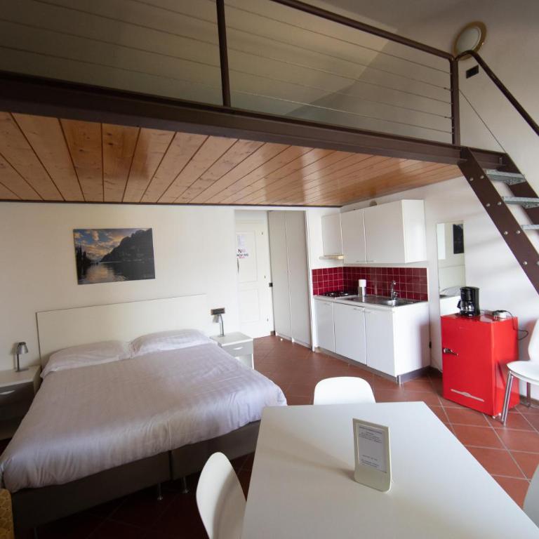 Residence Sporting - Monolocale con Vista Lago - Su 2 Livelli (6 Adulti) - 2
