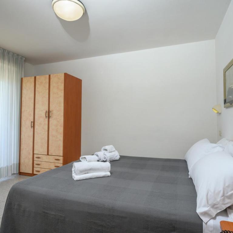 Hotel Villa Lina ANGOLO VIALE DANTE - Double or Twin Room with Side Sea View - 3