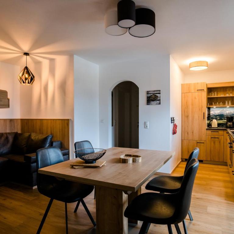 Alm Appartements ZellamSee - Apartment mit 2 Schlafzimmern und Balkon - Alm 3 - 4