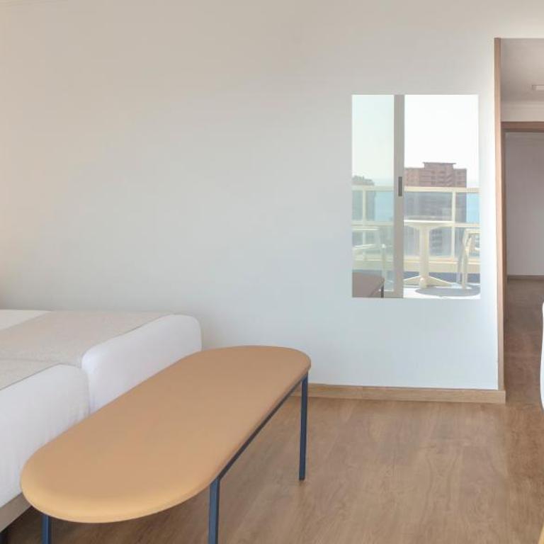 Hotel RH Victoria & Spa 4 Sup - Habitación Familiar con terraza (2 adultos) - 9