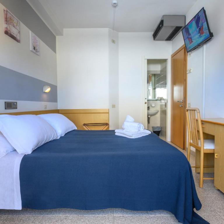 Hotel Villa Lina ANGOLO VIALE DANTE - Double or Twin Room with Side Sea View - 6