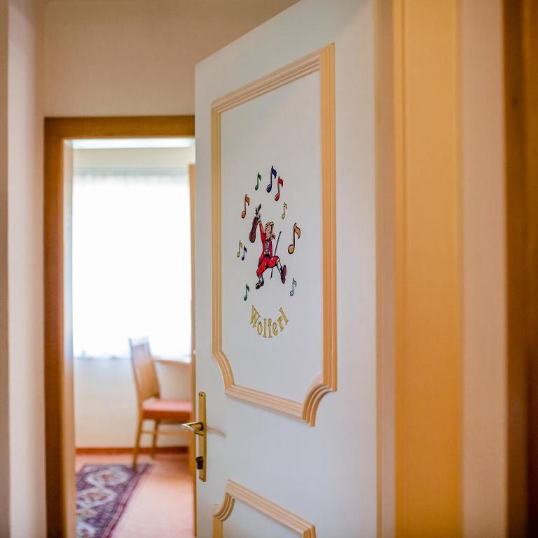 Pension Mozartblick - Apartment mit 2 Schlafzimmern - 16