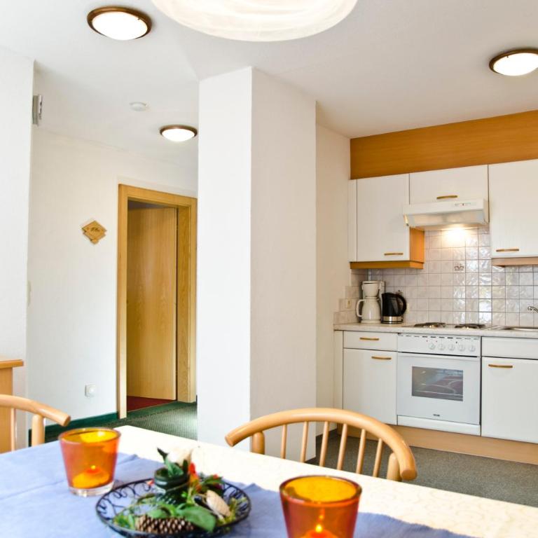 Apart Garni Wiesenhof - Apartment mit 2 Schlafzimmern und Balkon - 1