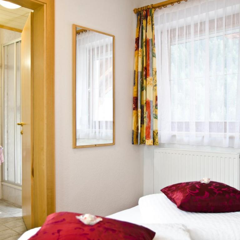 Apart Garni Wiesenhof - Apartment mit 2 Schlafzimmern und Balkon - 2
