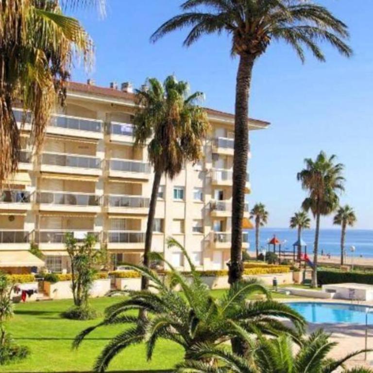 NEW! Modern apartment right on the beach! - Apartamento de 2 dormitorios - 2