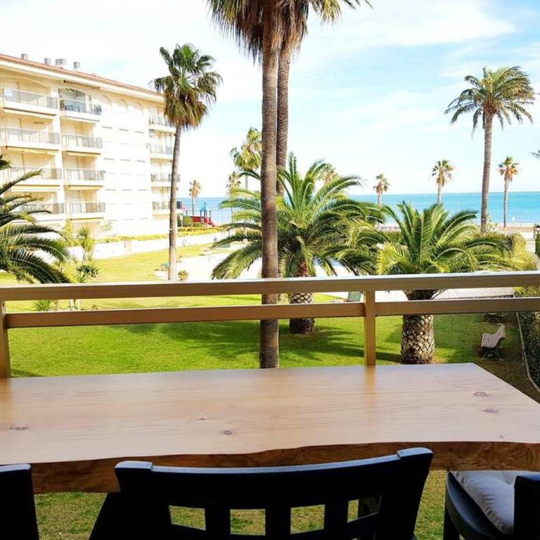 NEW! Modern apartment right on the beach! - Apartamento de 2 dormitorios - 4