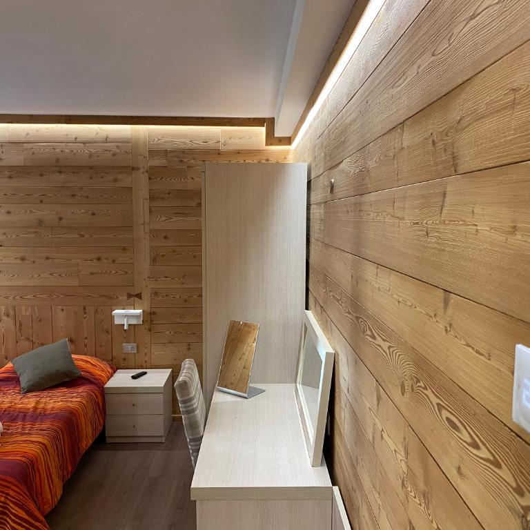 Sottosopra Alps Apartments & Rooms Ski & Bike room - Camera Tripla Basic - 4