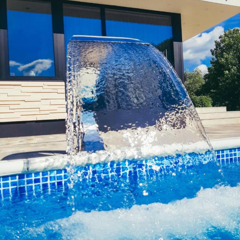 Villa Una Residence - Holiday Home with Swimming Pool - 50