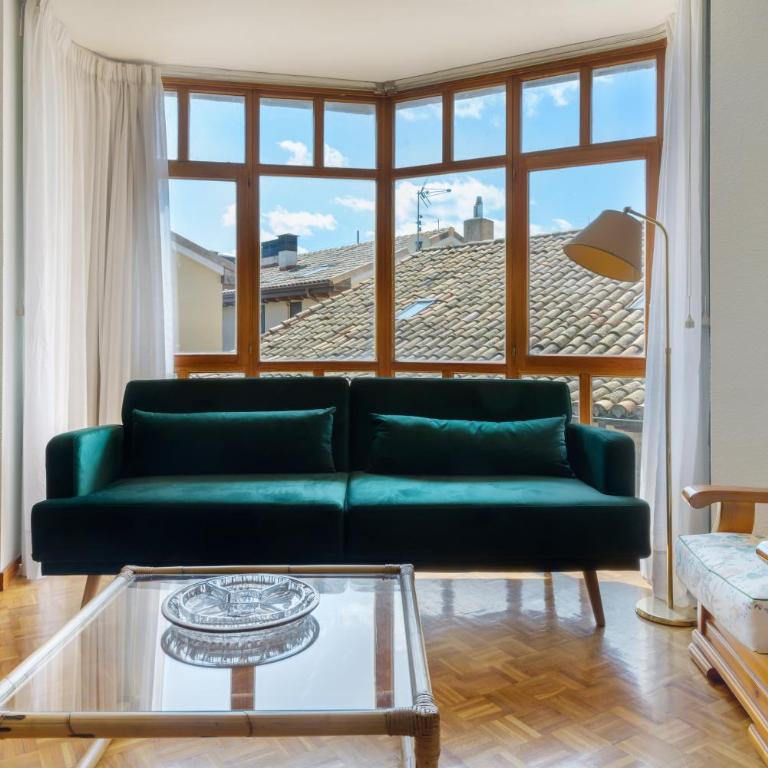 Alojamiento Turístico Calle Mayor Jaca - Apartamento de 3 dormitorios - 1