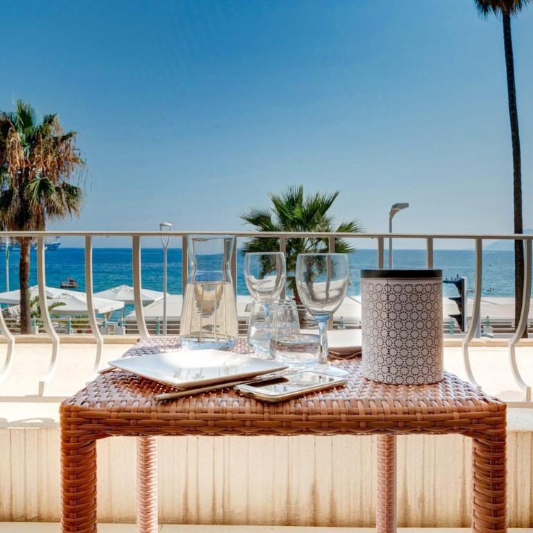 Upstays Sea View Terrace 20m2 Studio - Studio - 13