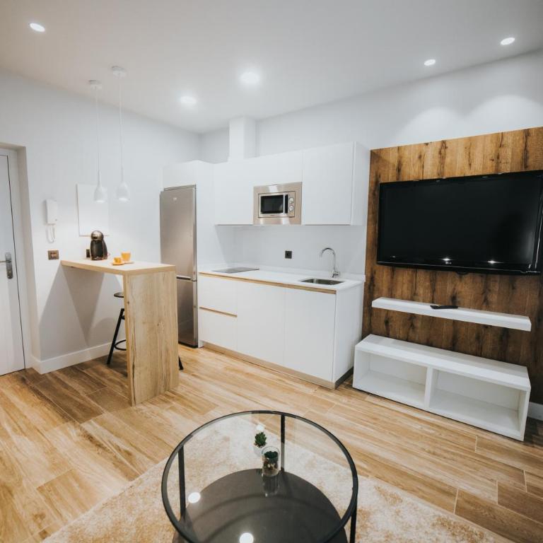 Apartamentos MK77 León - Palomera - Estudio Superior - 1