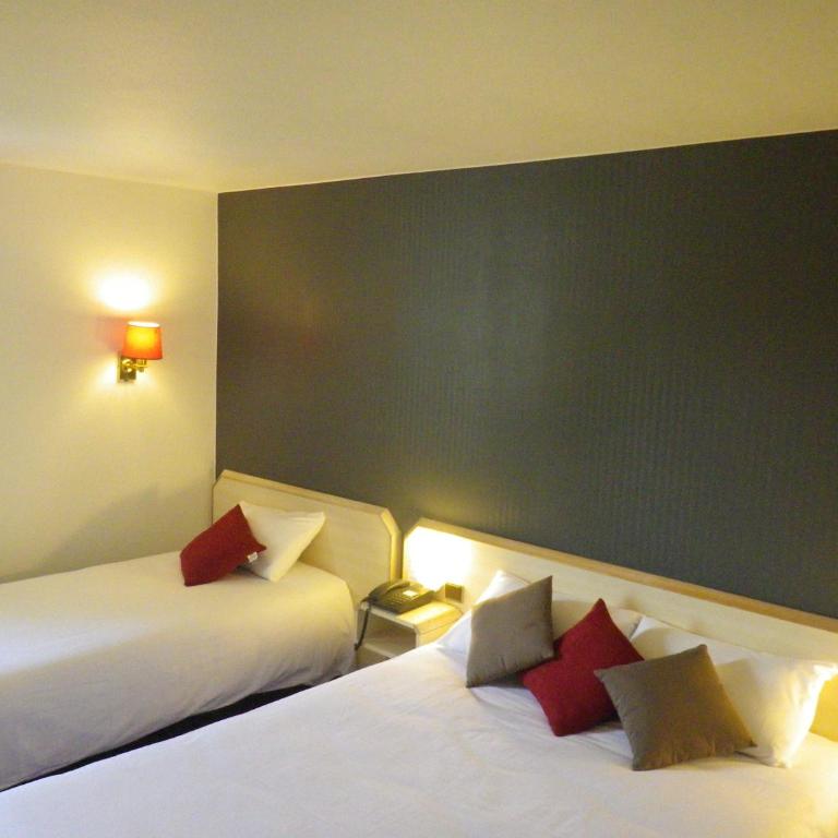 Hotel Amys Voreppe - Triple Room (2 Adults + 1 Child) - 1