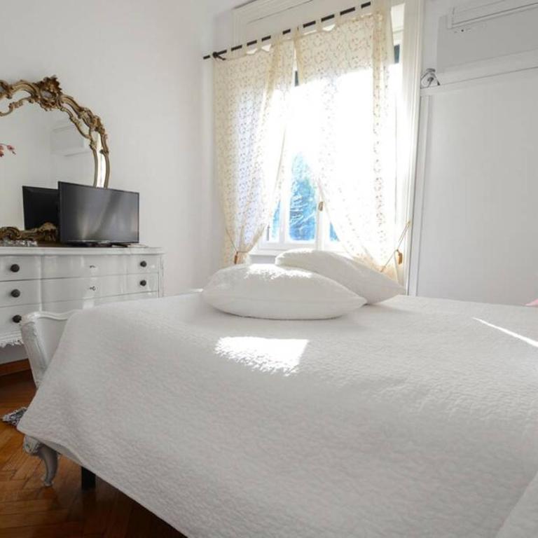 FREEDOM - One-Bedroom Apartment - 9