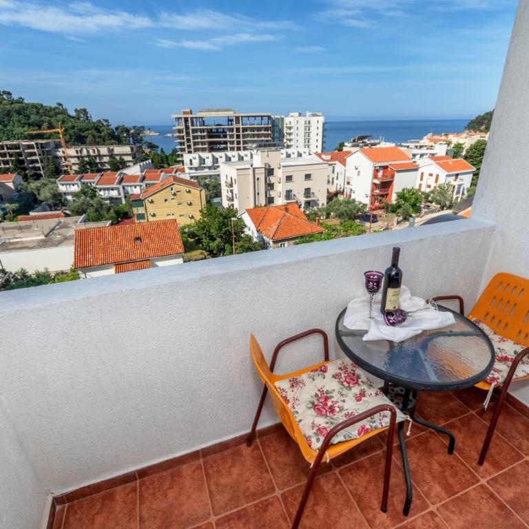 Apartments Pod Lozom with Seaview - Standard Twin Room with Sea View - 4