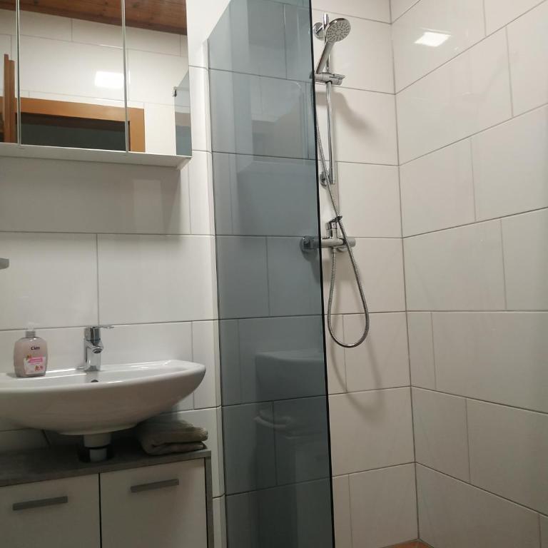 Apartmenthaus Kestel Gasthof - Apartment mit 2 Schlafzimmern - 2