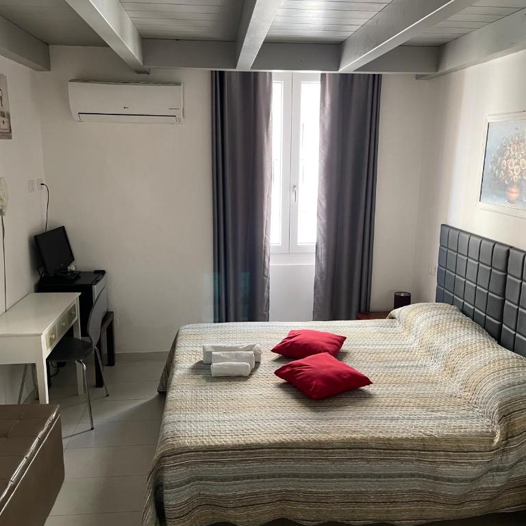 Saturno house Cagliari Center - Double Room with Private Bathroom - 4