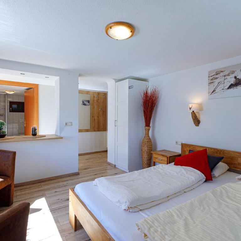Landhaus Kitzblick - Doppelzimmer mit Terrasse - 9