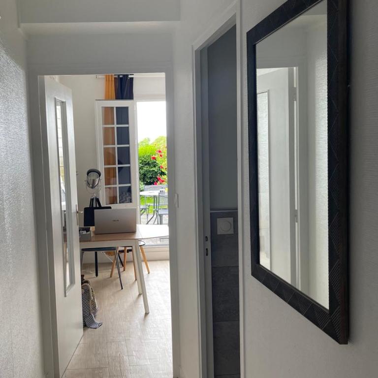 le CORDIER Appartement avec terrasse à TROUVILLE SUR MER - Apartamento con vistas al jardín - 11